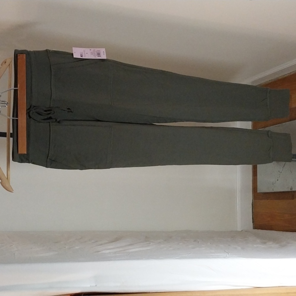 Wild Fable Green Stretch Joggers